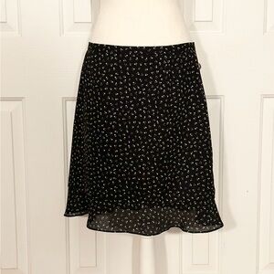 TERRA NOSTRA White Floral Pattern Short Skirt, Dark Navy Blue, Size Medium